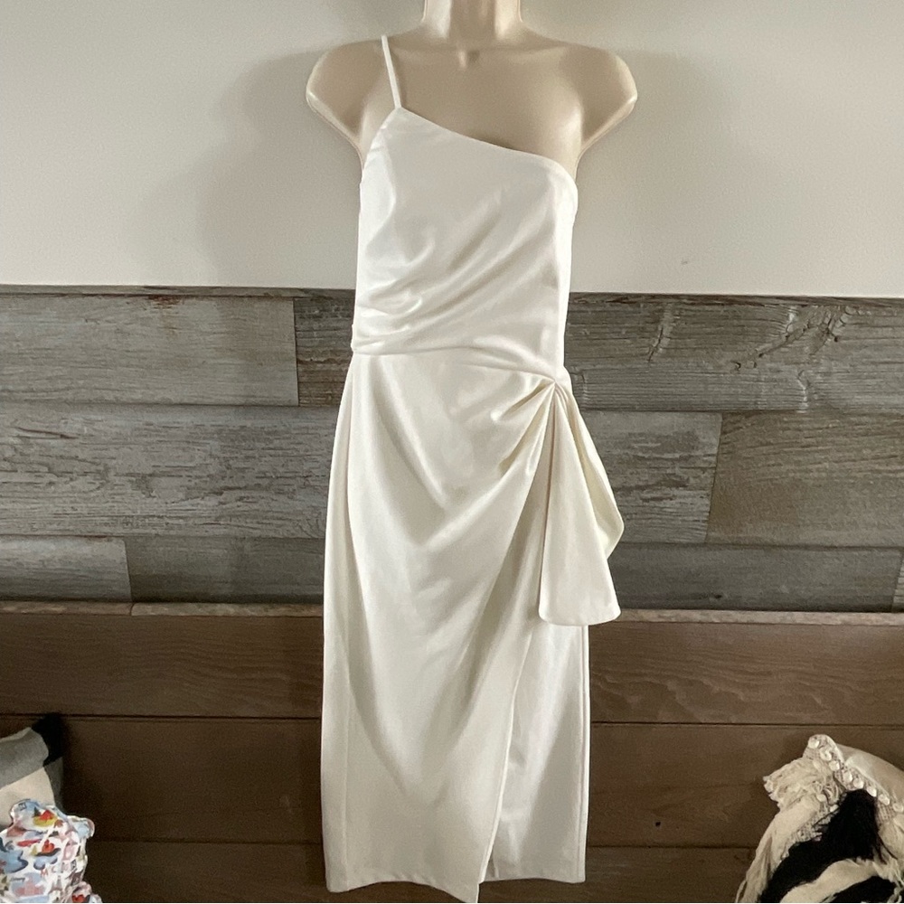 Lulus Love You Best one-shoulder tulip midi dress size Medium